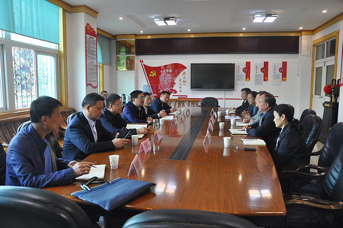 ��ί�������ǫ��һ�е���������ѧУ����ְҵ������չ���