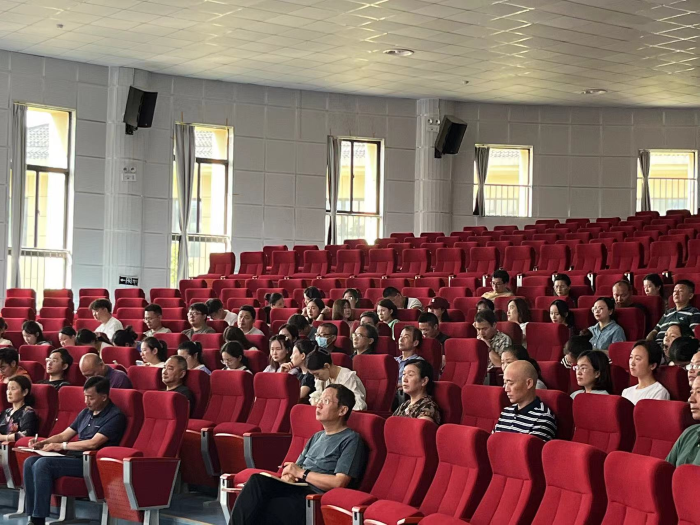 ѧУ��֯�μ�ʦ��ʦ��ר����ѵ����