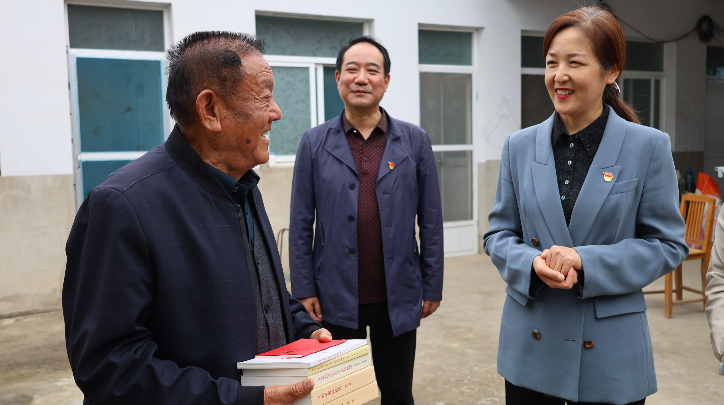 �������������������ѧУ�ٰ���ҽ����ů������������������˫�����¥���������