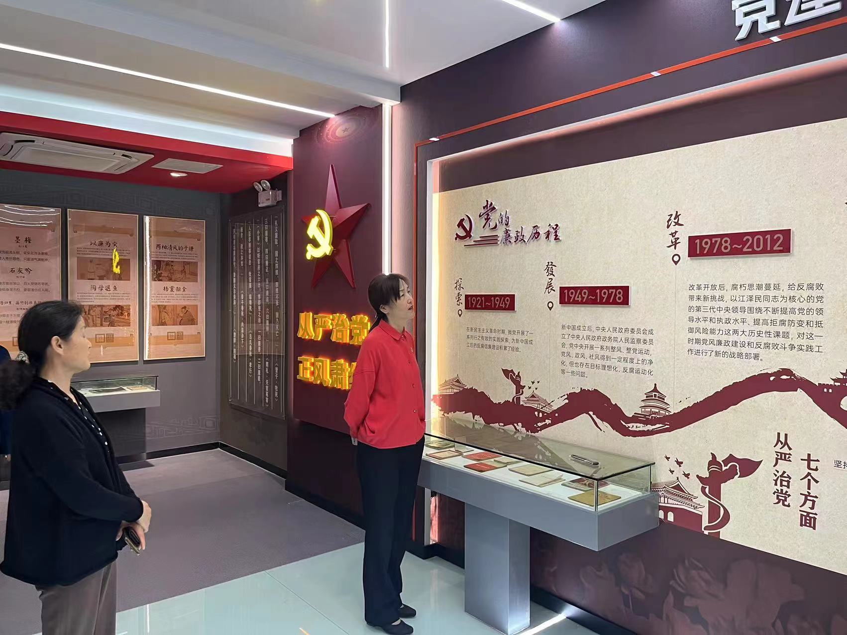 ѧУ��֯ȫ�嵳Ա�������尮������������ؿ�չ���Խ���