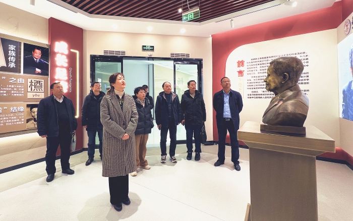 �����Ӹ��㽭��������ְҵ����ѧԺ��ͩ��������ѧУ���콻��